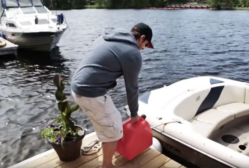 How Many Gallons Of Gas Does A Pontoon Boat Hold?